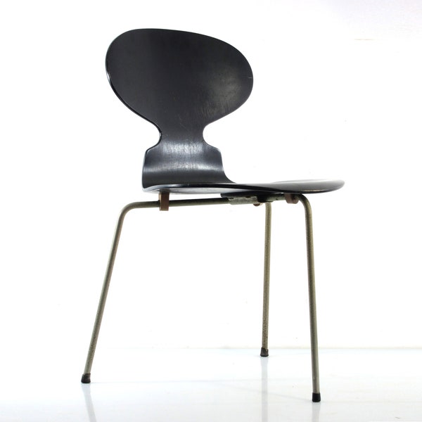 Arne Jacobsen 3 legged Ant chair - Mid century, vintage, fifties, sixties, eames, jalk, hans wegner, tapiovaara, finn juhl, alvar aalto