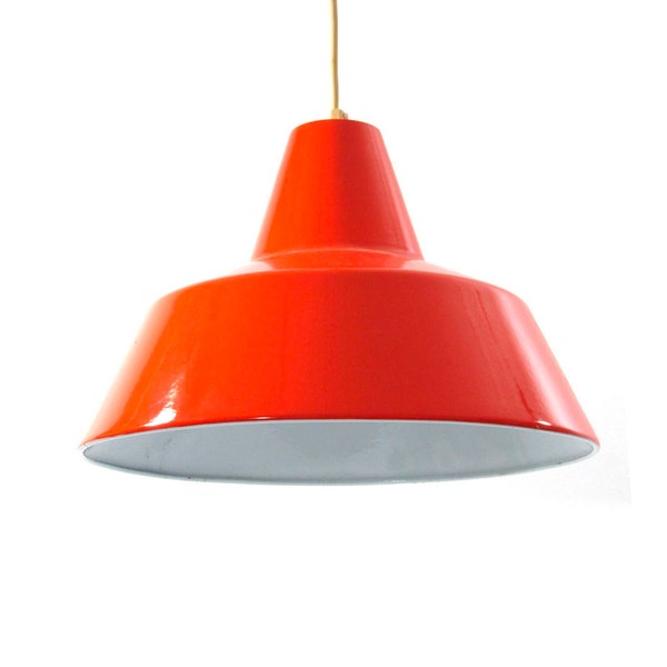 Louis Poulsen vintage red enamel hanging light, eames, vintage, fifties, sixties, jacobsen, henningsen, Aalto, Tapiovaara, Tynell, Kukkapuro
