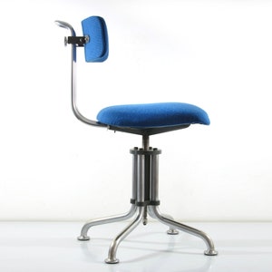 Industrial polished Bauhaus 1930s vintage Gispen desk chair with beautiful upholstery