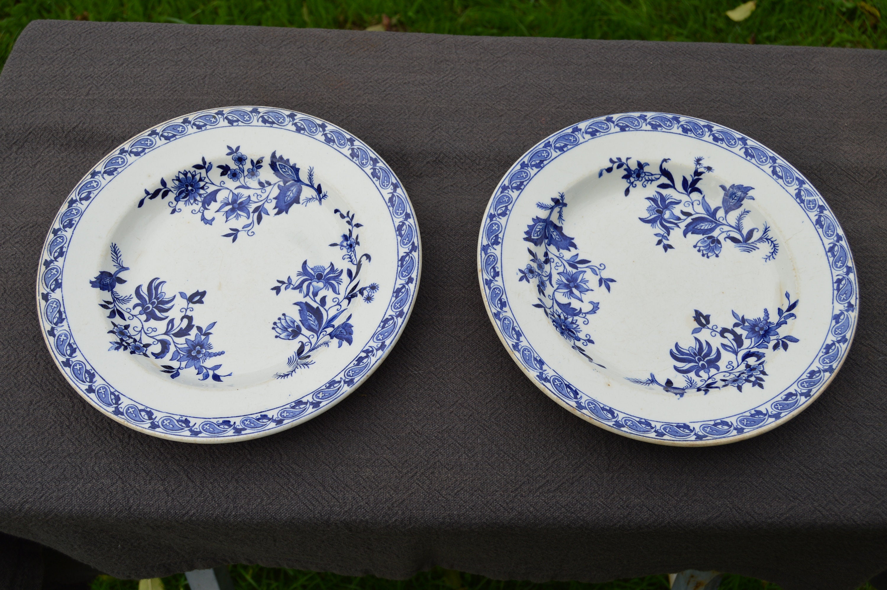 Deux Plaques Décoratives Sg Delft Belle Bleu et Blanc Transfert Imprimé Entièrement Marqué S G Ancho