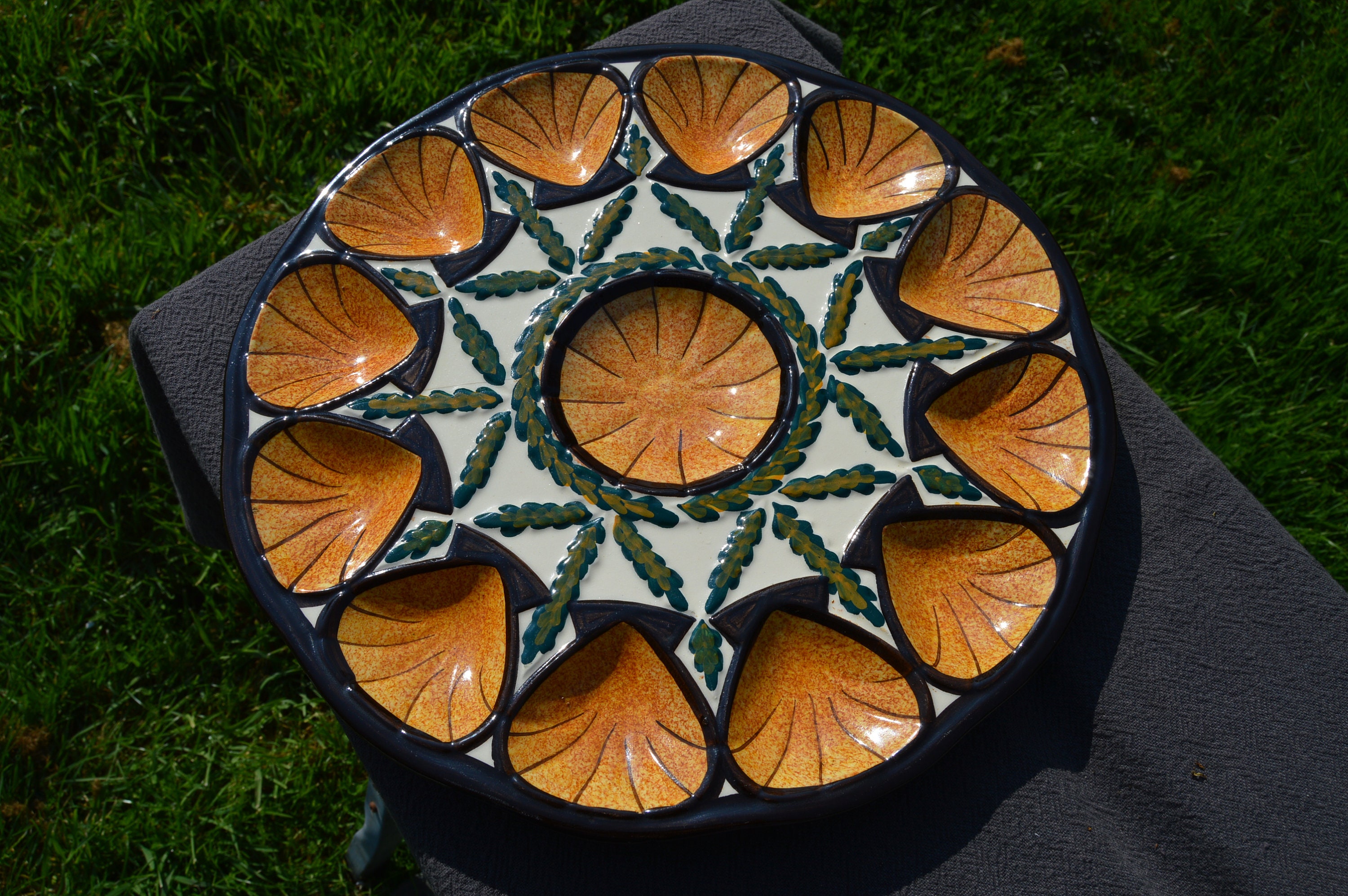 St Jean Bretagne Platter Français Huîtres, Moules, Coquille St Jacques ou Shellfish Master Plate Mad