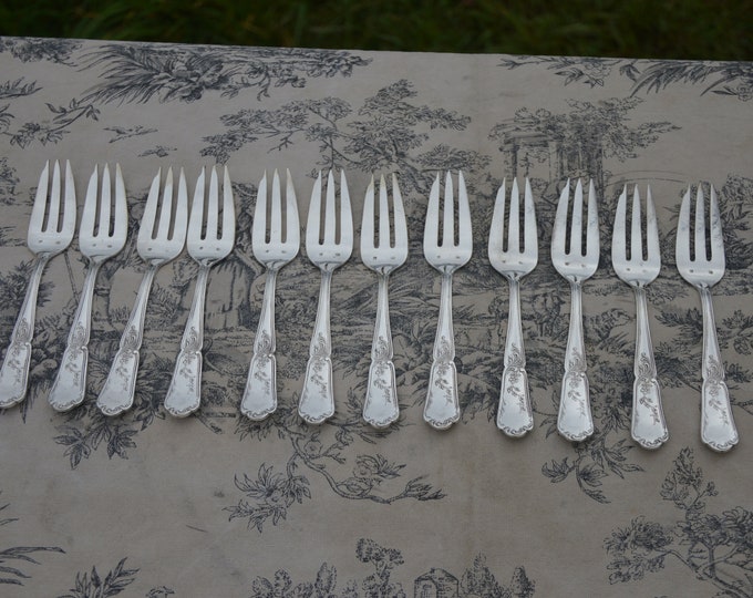 12 Cake Forks French Silver Plated Marked CB Vintage Cutlery Flatware Pudding Forks Dessert Forks Superb Condition