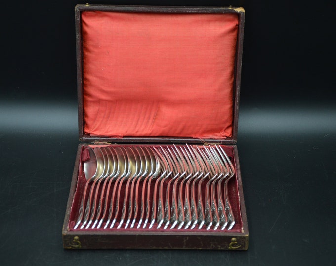 Ercuis 12 Forks and 12 Spoons Boxed Entremets/Dessert French Silver Plated Marked Ercuis Cutlery Flatware Good Antique Condition Boxed Worn