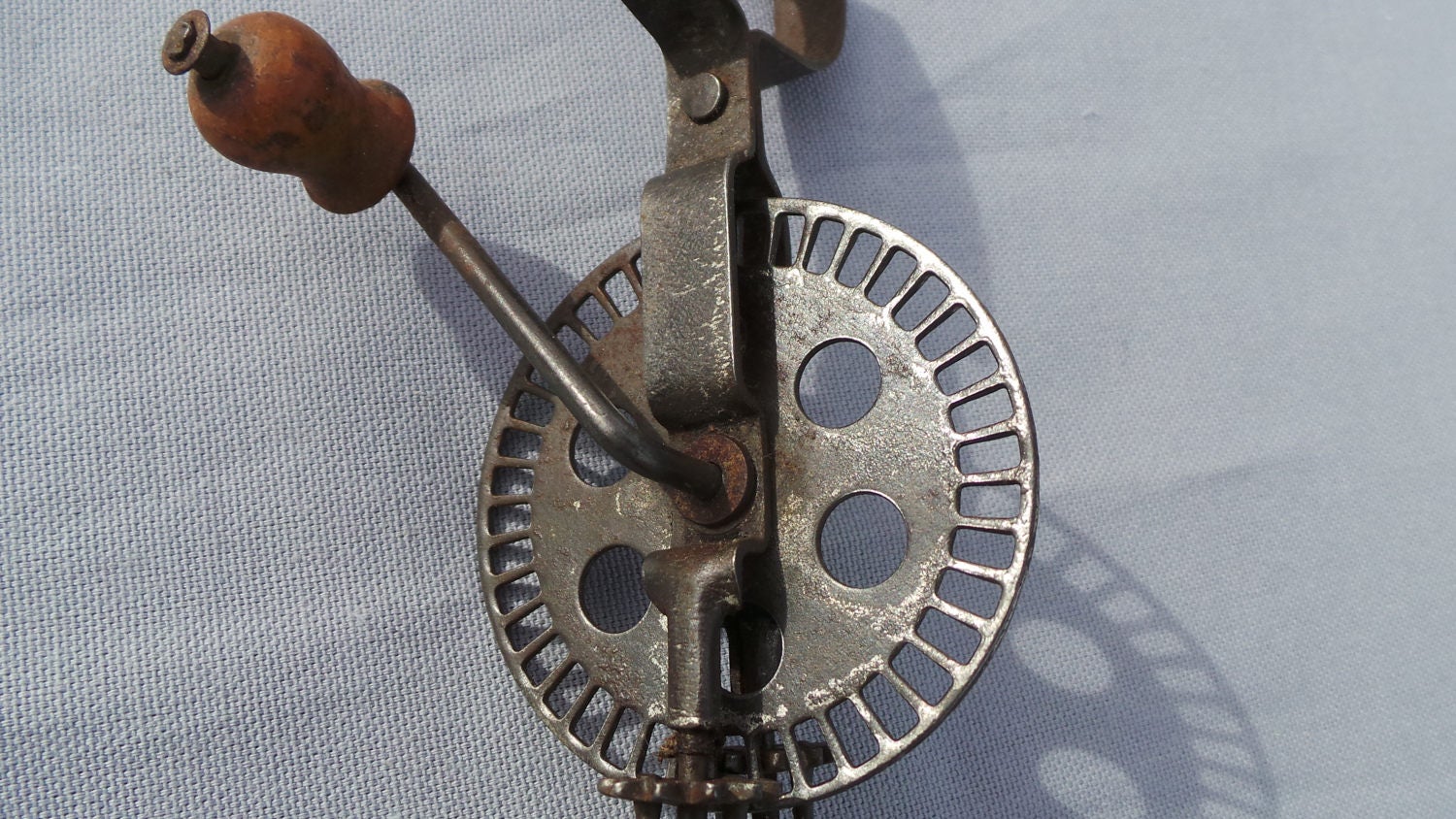 Antique Hand Whisk 1900's Hand Mixer Mechanical Mixer Cake Whisk Cake