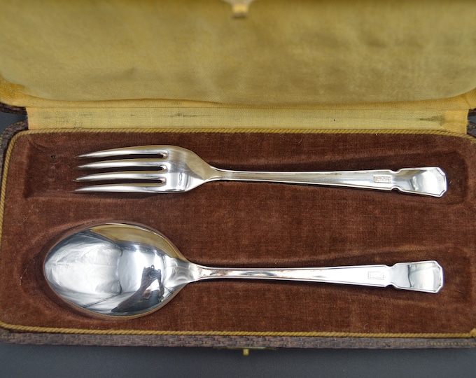 Serving Fork and Spoon Dupon D'Isigny Silver Plated 'Metaille Blanc' Boxed Fork and Spoon Marked Design Good Condition Box Worn