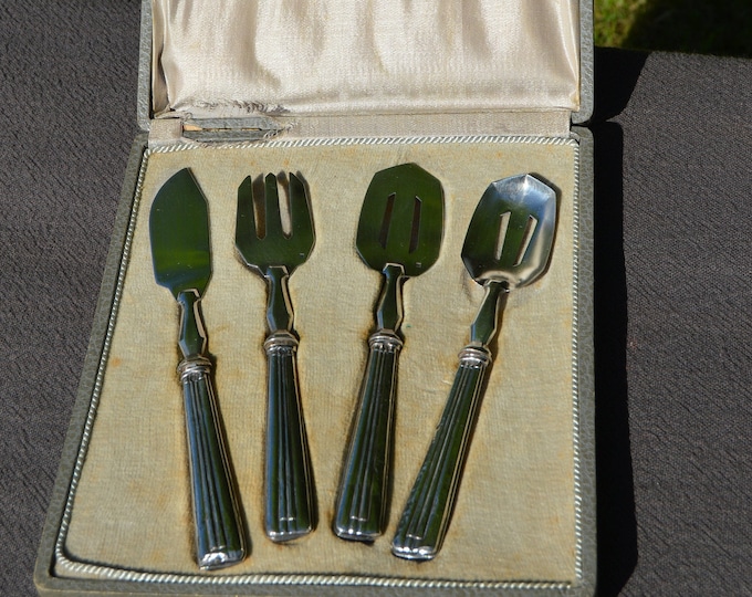 French Vintage Solid Silver Serving Cutlery Candy Sweetie Cake Petit Fours Shovel Spade Knife or Slice Fork Makers Mark Solid Silver Handles