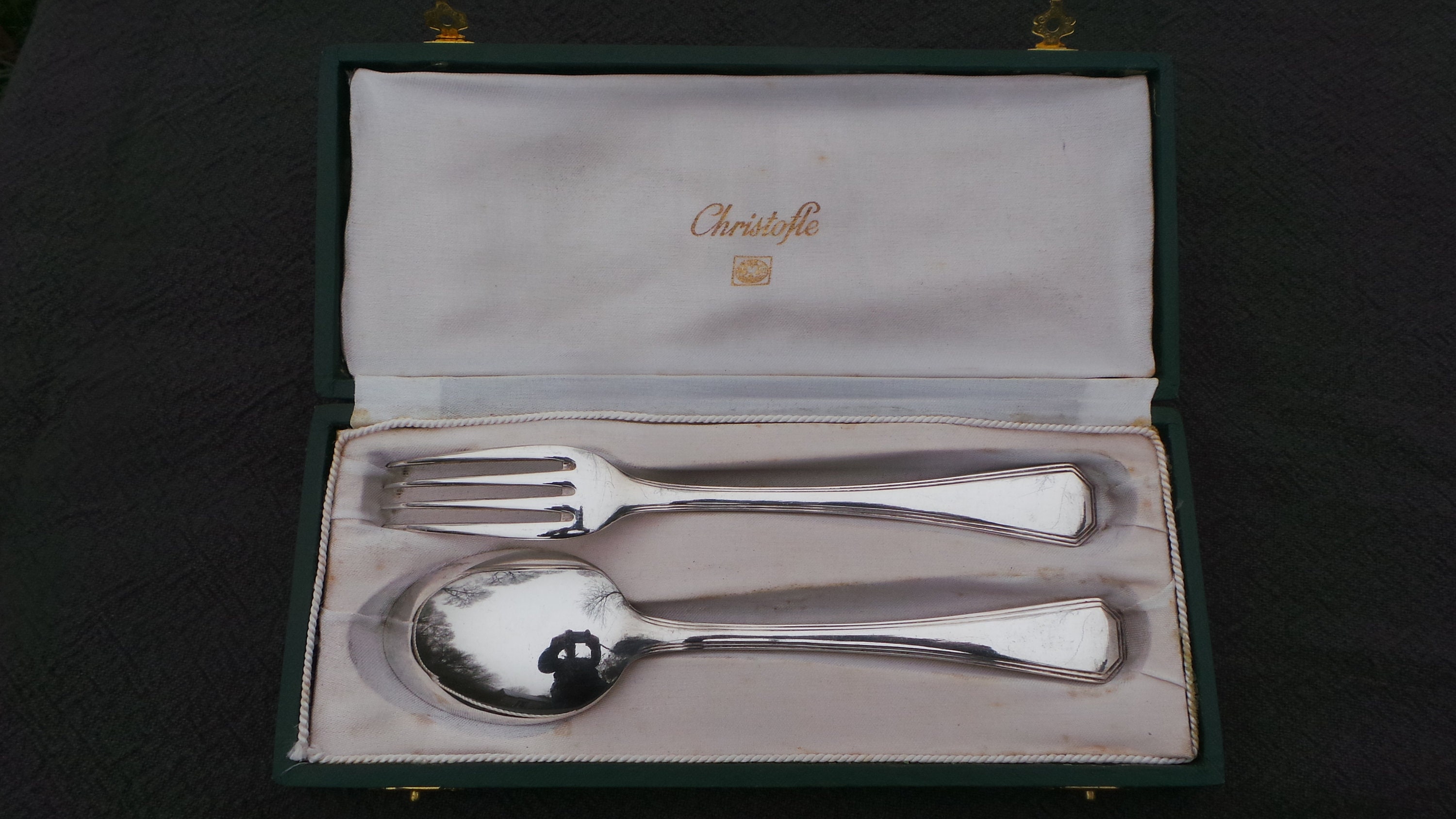 Christofle Spoon et Fork Boxed Good Size Français Silver Plated Marked Christofle Vintage 1935-1983 