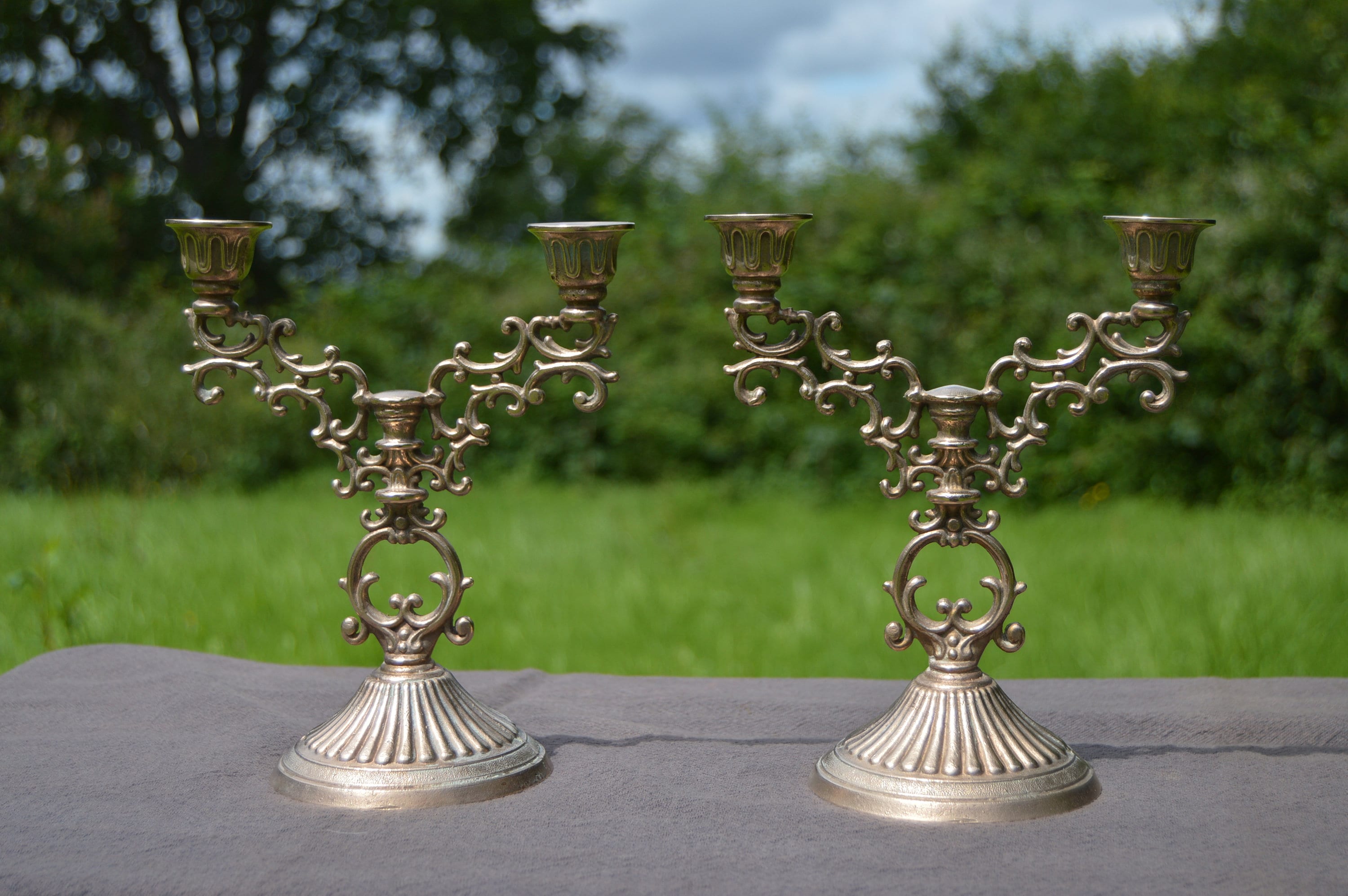 Français Bougie Bâtons Superbe Vintage Français Fonte Bronze Classique Paire Chandeliers Heavy Casti