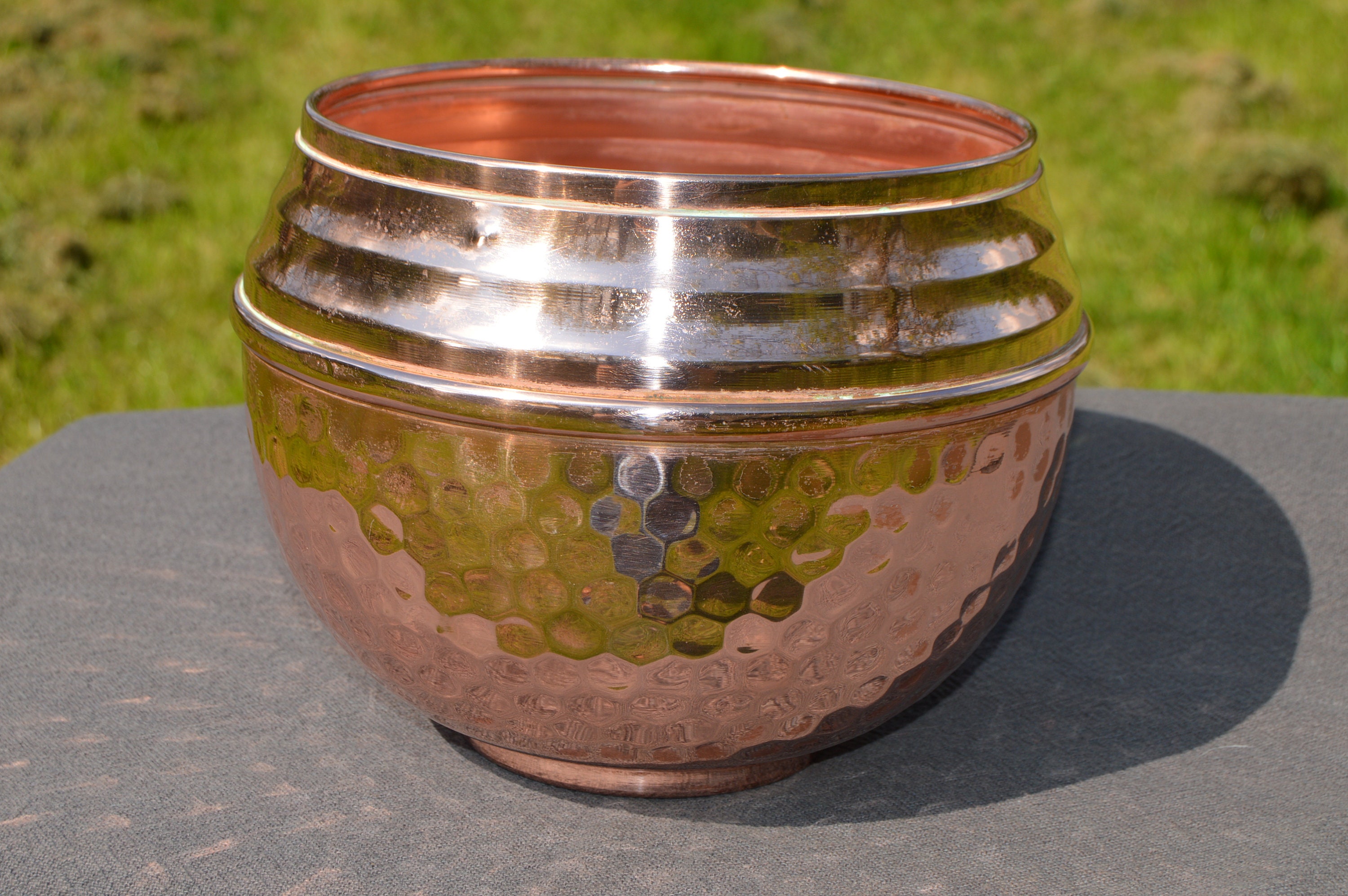 Cache Pot Art Déco Style Fine Copper Flower Bowl Planter Hand Made Jardiniere Fully Marked Villedieu