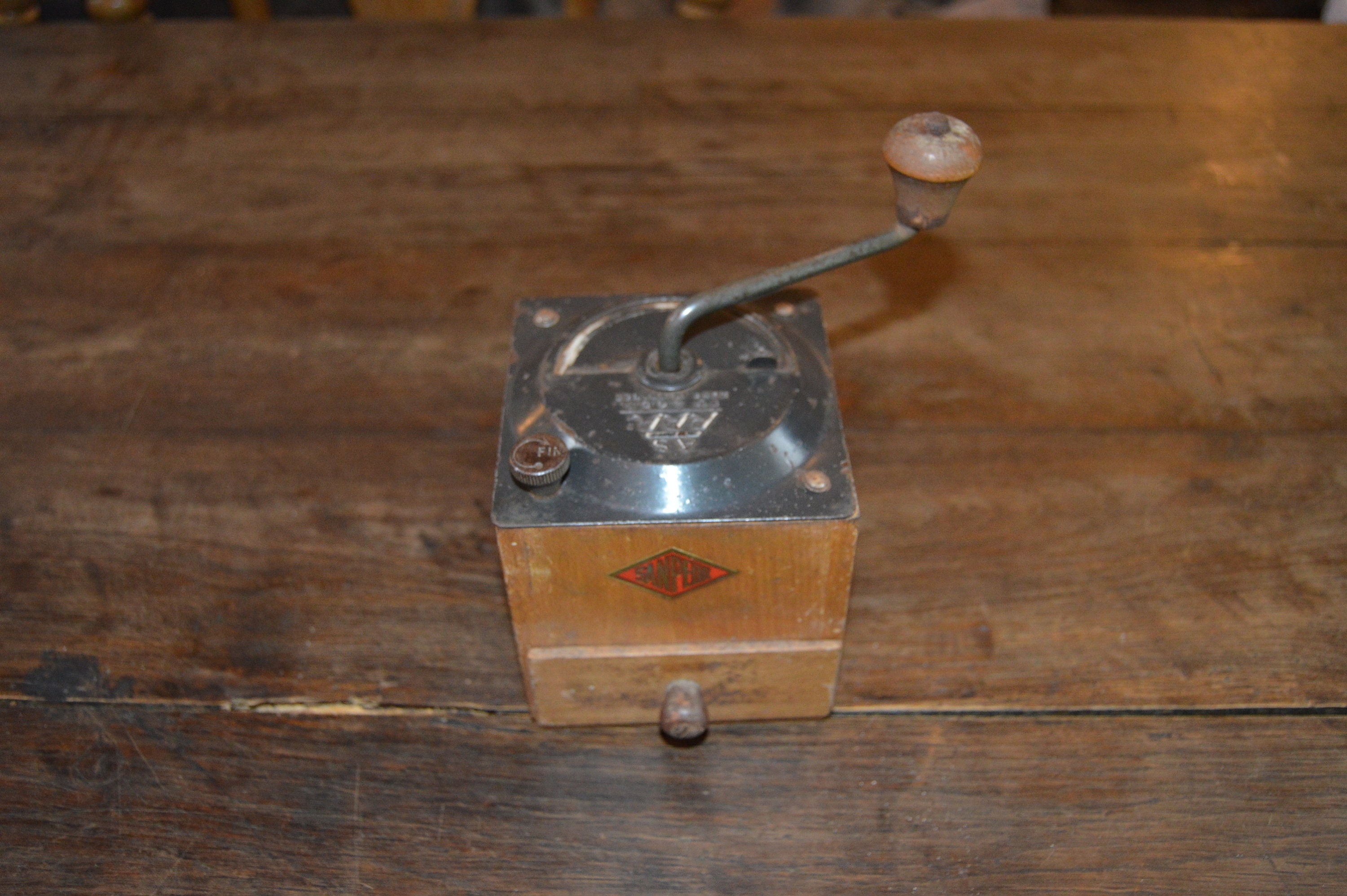Moulin à café manuel bois métal AS RRR ancien objet art populaire déco  cuisine