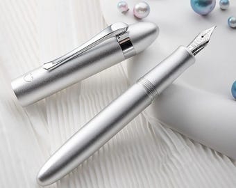 Mini penna stilografica in metallo da 9,9 cm, penna tascabile, penna da viaggio portatile, pennino EF/F in lega di alluminio, colori argento, blu e viola, regalo per uomo e donna