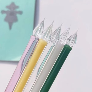 Minimalistischer Dip-Stift aus Glas, geschmeidiges Schreiben, mehrere Farben, elegante Kalligraphie und Zeichnung