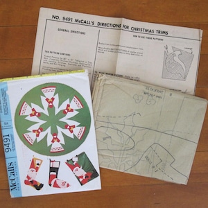 Vintage Unused 1968 McCall&#39;s Pattern #9491 Christmas Trims Sewing Patterns for Tree Skirt, Stockings, Tablecloth, Wall Hanging, Xmas Cards