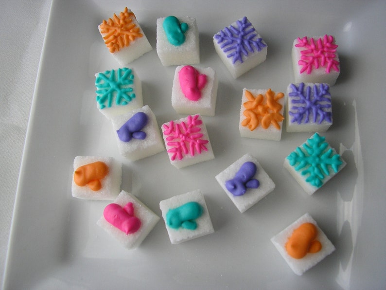 28 Pcs Decorated Sugar Cubes Mitten And Snowflakes Christmas Etsy