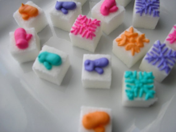 28 Pcs Decorated Sugar Cubes Mitten And Snowflakes Christmas Etsy