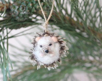 Felted Hedgehog, felted animal, Miniature soft sculpture, Woodland, felted miniature, linen string, Hedgehog ornament, Ideal Christmas gift