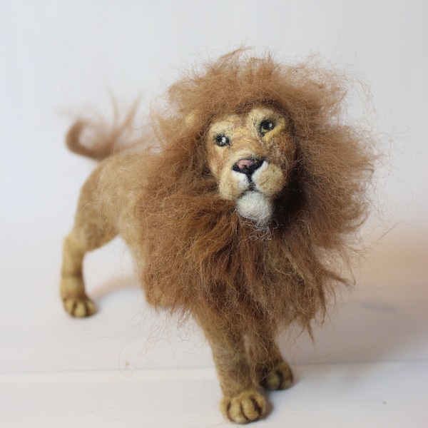 Needle felted lion Felted animal Safari animals
