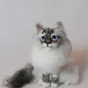 Needle Felted Cat, Custom Pet Portrait Sculpture, Replica, Cat made to order image 4