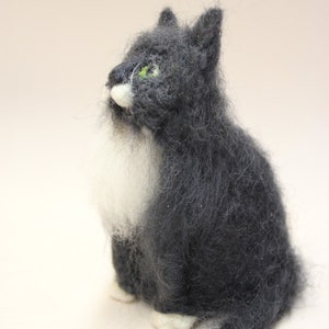 Needle Felted Cat, Custom Pet Portrait Sculpture, Replica, Cat made to order image 10