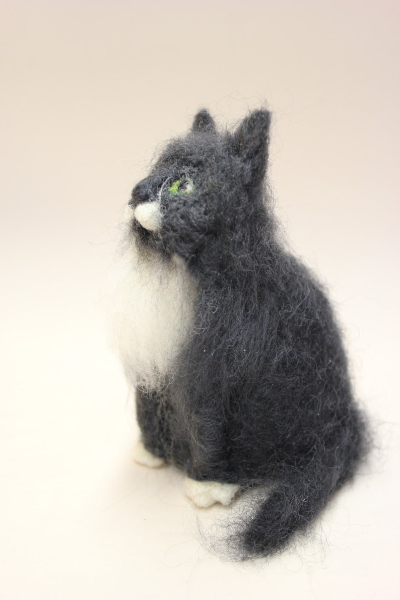 Needle Felted Cat, Custom Pet Portrait Sculpture, Replica, Cat made to order image 10