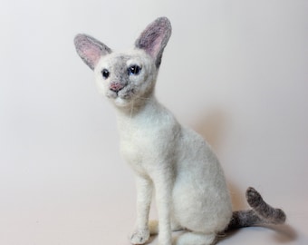 Custom Needle Felted Cat Sculpture, Personalized Pet Portrait, Wool Art, Miniature Kitten Replica