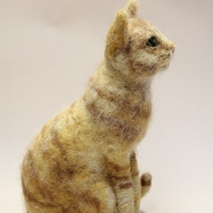 Custom Cat Portrait. Needle Felted Pet Portrait. Custom Cat Sculpture. Sitting Cat made to order. DaliaNerijusFelt image 6