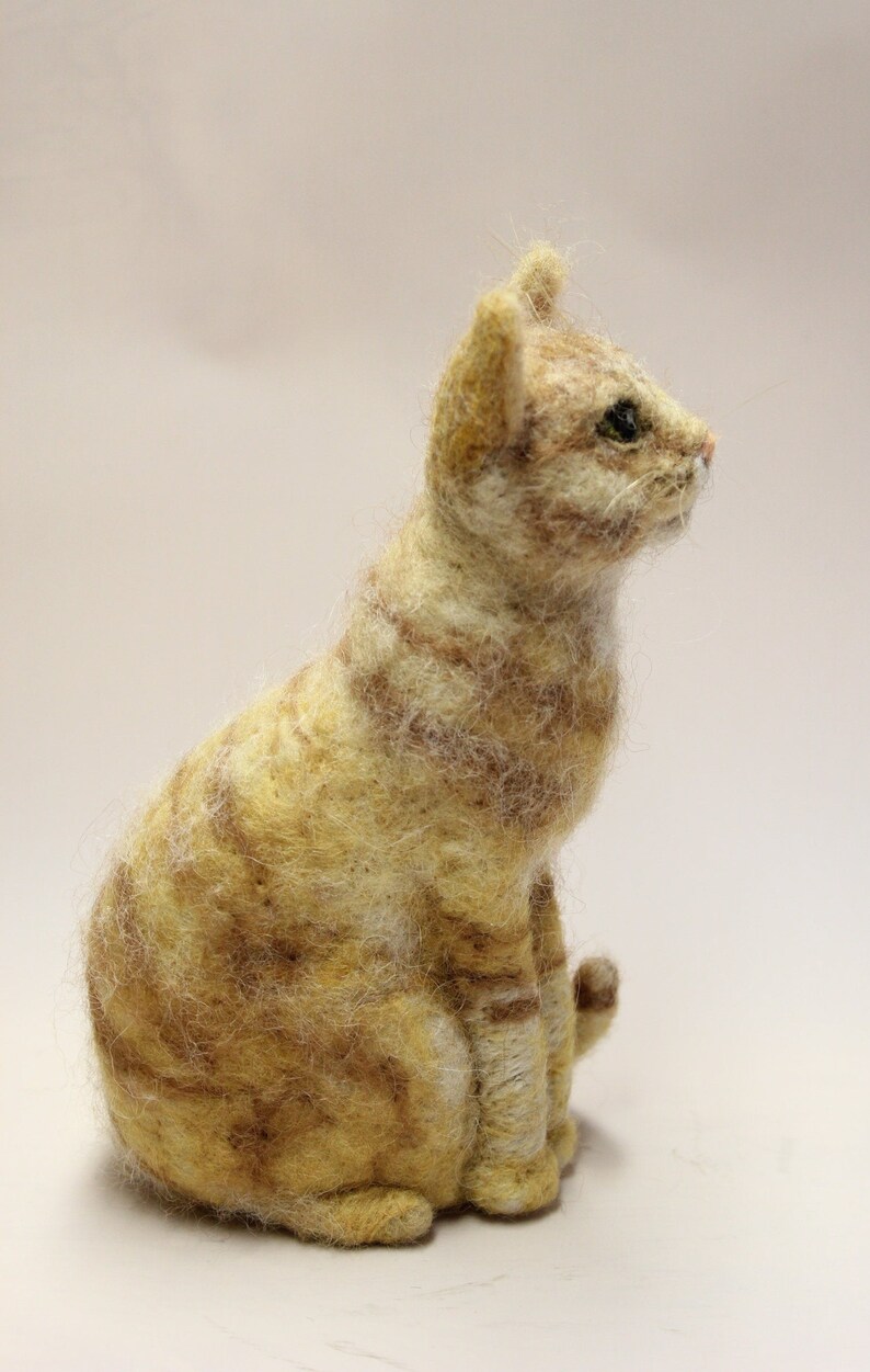 Custom Cat Portrait. Needle Felted Pet Portrait. Custom Cat Sculpture. Sitting Cat made to order. DaliaNerijusFelt image 6
