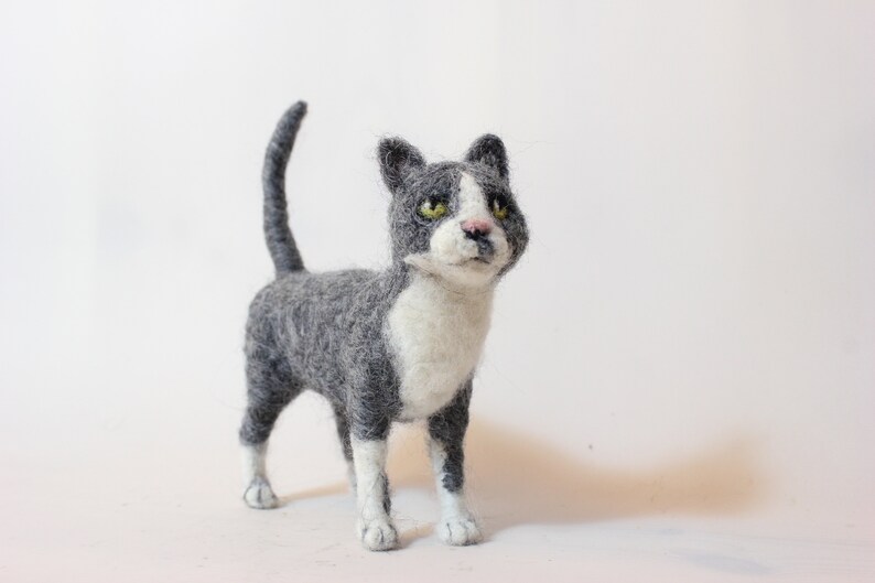 Custom Cat Portrait. Needle Felted Pet Portrait. Custom Cat Sculpture. Sitting Cat made to order. DaliaNerijusFelt image 4