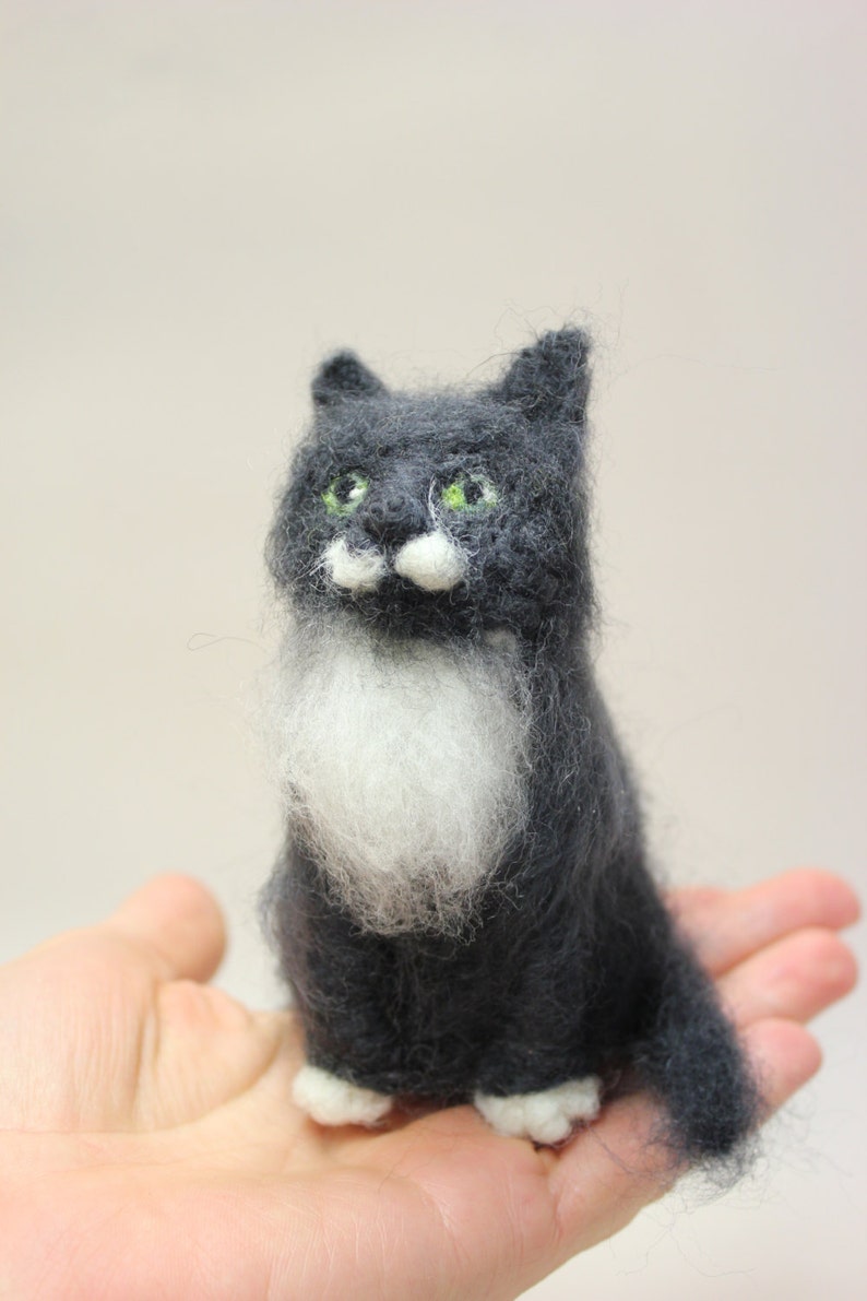 Needle Felted Cat, Custom Pet Portrait Sculpture, Replica, Cat made to order image 7