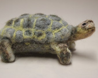 Needle felted Tortoise, felted animal, Miniature soft sculpture, Woodland, Felt wild animals, made by DaliaNerijusFelt