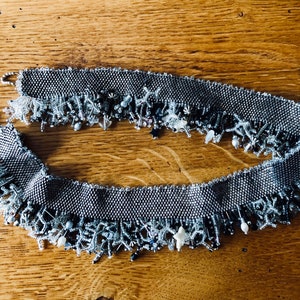 Collier de collier de perles vintage / Perçant les perles argentées de collier artisanal