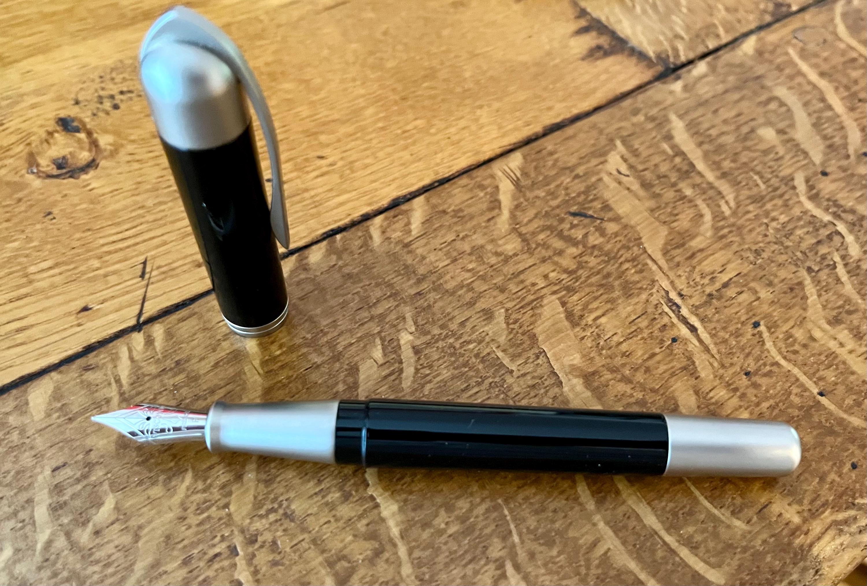 2001 Visconti Firenze Pericle Fountain Pen/ Black Acrylic, Chrome