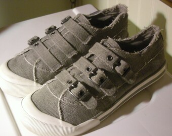 rocket dog shoes on sale