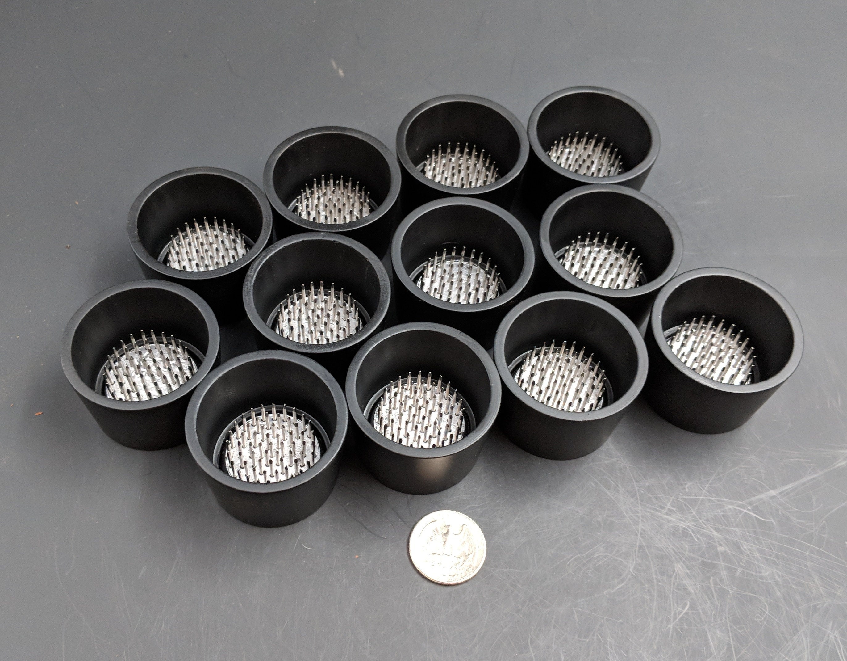 Black Aluminum Water Holding Floral Pin Frogs with 32mm Kenzan Attach…