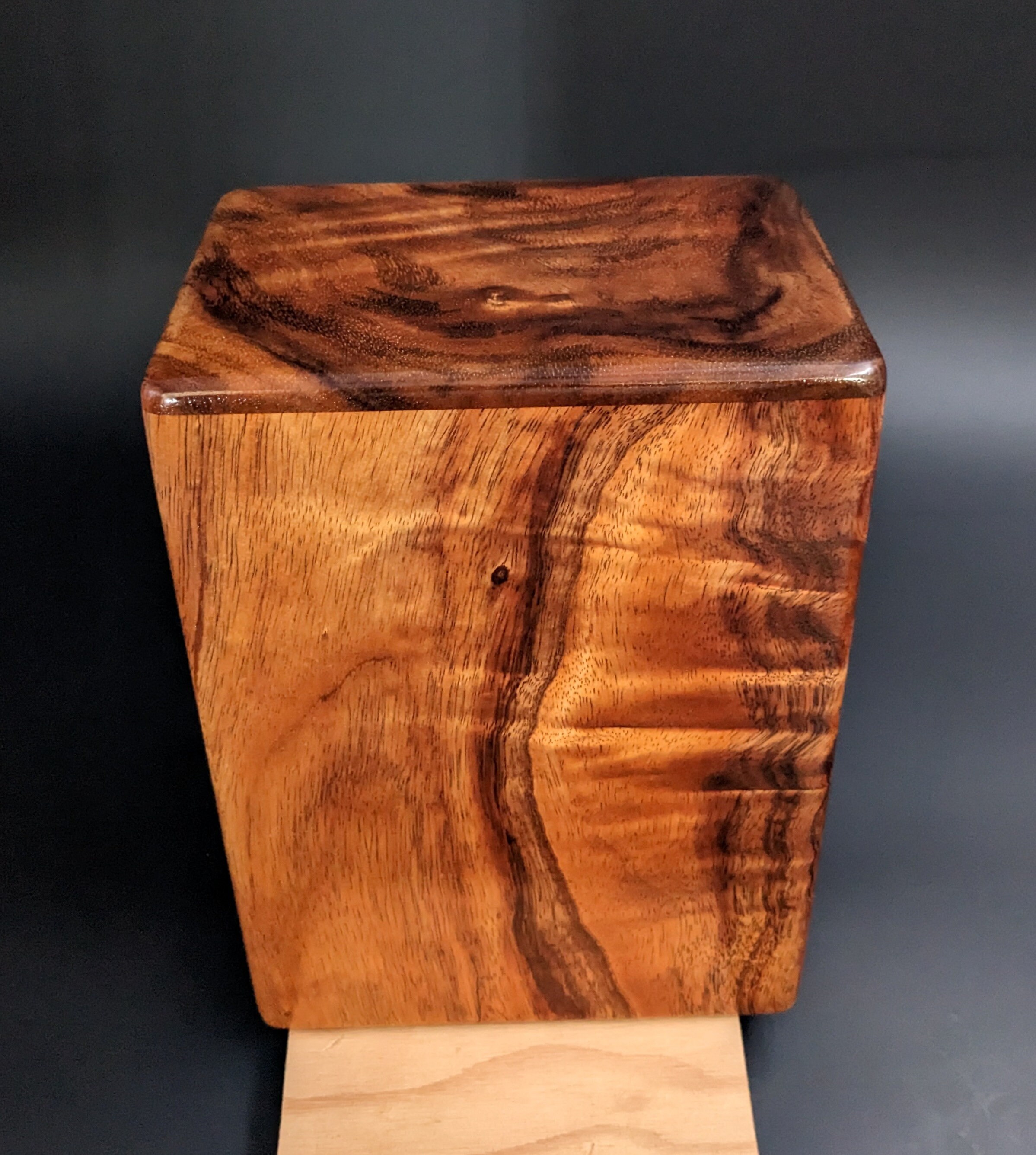 Large Curly Hawaiian Koa Wooden Memorial Cremation Urn... 7wide x 5deep