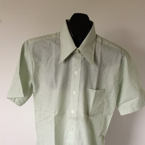 camisa vintage de los años 70 para hombre cuello grande 16 nos de Alexander stock muerto