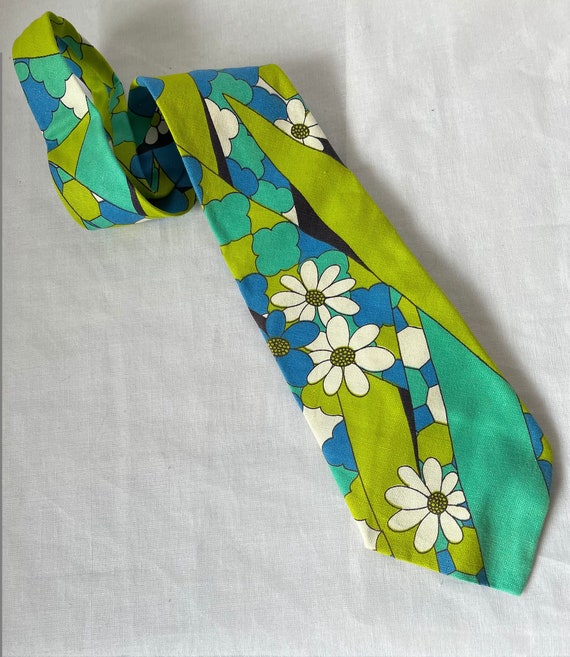 light blue shirt tie combination