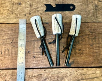 Handgemaakte hertengewei ferrocerium vuurstarter met slagstok - 1 staaf