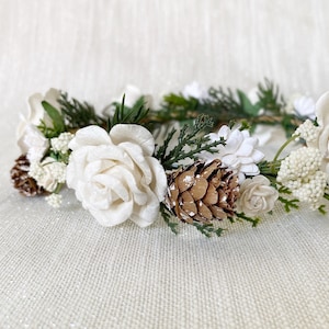 Winter Flower Crown, Christmas Flower Crown, Baby Flower Crown, Floral Headpiece, Flower Girl Headpiece, Newborn Flower Crown, Pinecone