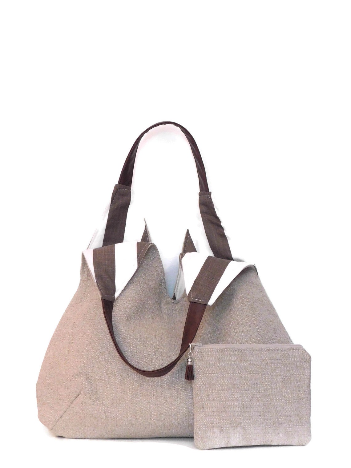 hobo shoulder bag with zipper pouch