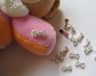 MD-82 5pcs Fancy Metal Charms Crystal Rhinestone Silver Bow Charms Nail Art Decoration Cellphone Decoration