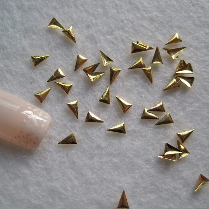 MD-627 30pcs Fancy Metal Charms 34mm Gold Triangle Charms Nail Art Decoration Cellphone Decoration image 1