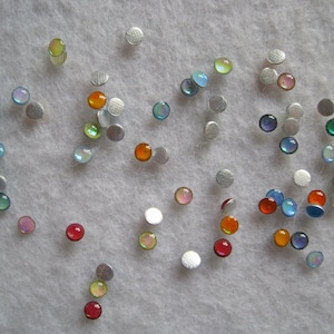 100pcs Cute 3mm Mix Color Stud Decoratie Nail Art decoratie OD-127