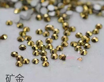 100pcs Cute Metallic Gold Nail Art Round Crystal Glass Rhinestone RS-02