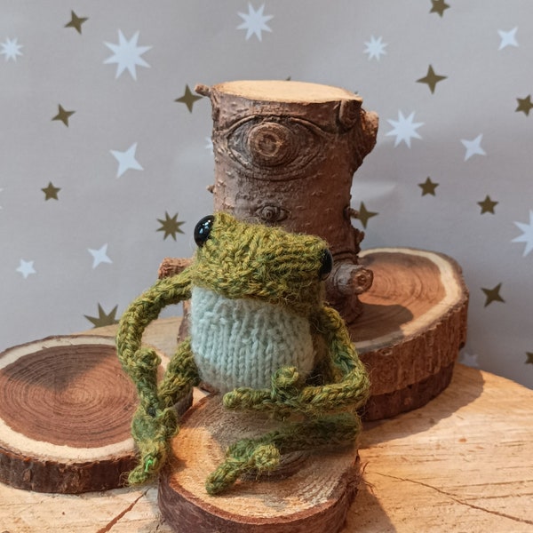 Hand knitted pocket frog green alpaca yarn