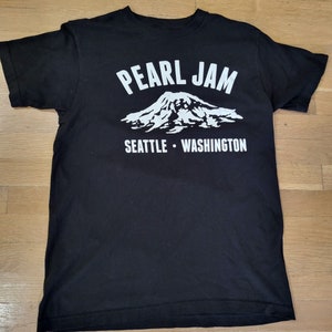 Pearl Jam Seattle Washington T-shirt, Pearl Jam Band Tee, Vintage T shirt, Cotton Graphic Tee