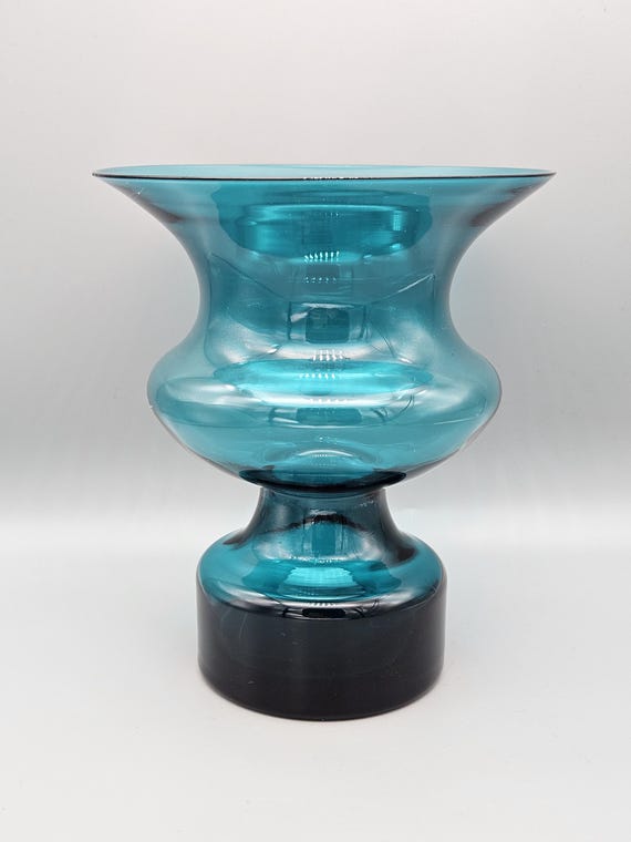 JC (jones & Co) Swedish Blue Hooped Art Glass Vase - Etsy Israel