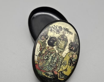 Caja de baratijas o estuche compacto japonés con espejo