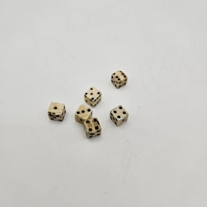 Sammlung von 6 Antiken Knochenwürfeln - 8/9 mm