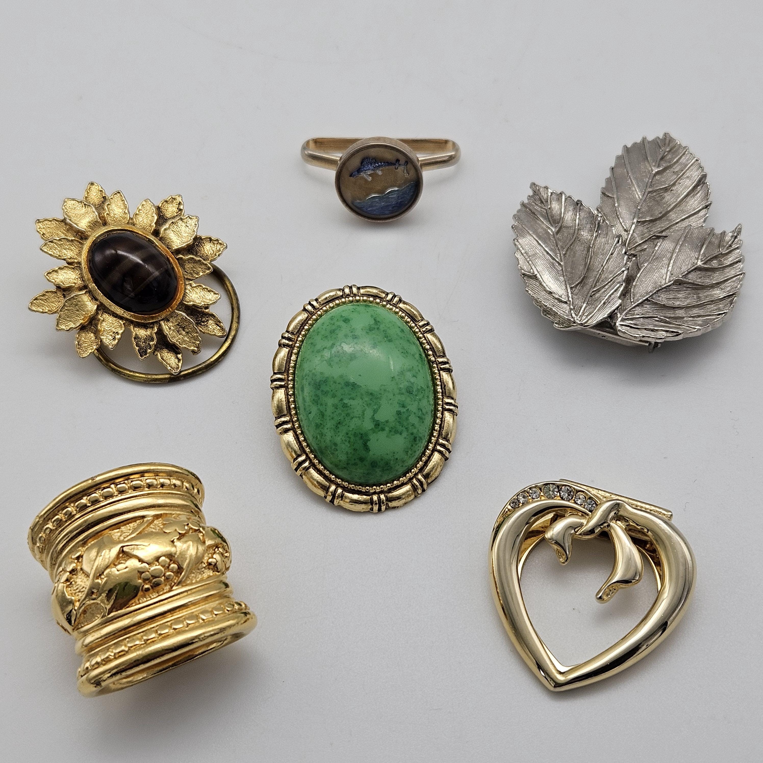 Vintage 1940s brooches - Etsy 日本